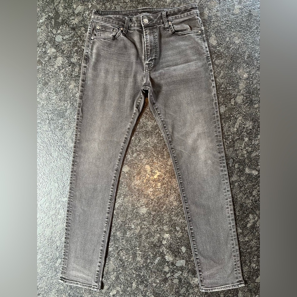 Blackish Gray American Eagle Skinny Jeans with Vintage Distressed Look 33 x 34
